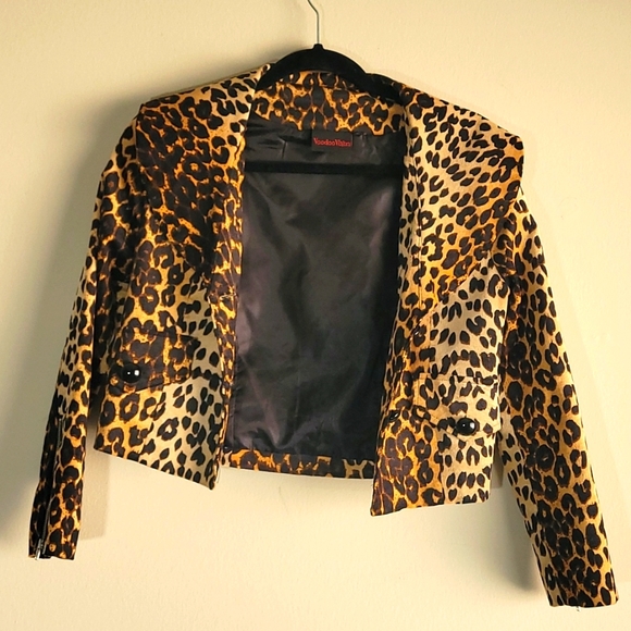 Voodoo Vixen Faux Leopard Crop Jacket Size Medium - Picture 8 of 8